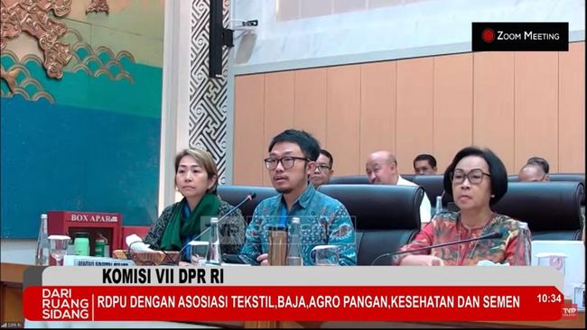Perang Dagang Bawa Petaka, RI Dihajar Baju Impor-Jadi Pusat Barang KW