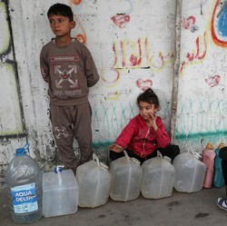 Startup Pakistan Kirim Tangan Palsu untuk Anak Gaza
