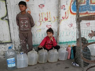 Sumber Air di Gaza Kini Beracun, Muncul Bau Busuk dan Serangga