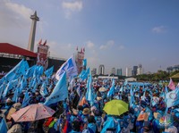 Menyemut! Penampakan Buruh Mulai Padati Monas untuk Peringati May Day