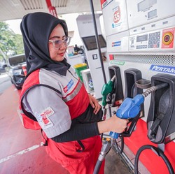 Harga BBM Nonsubsidi Pertamina Turun Mulai 1 Mei, Ini Daftarnya