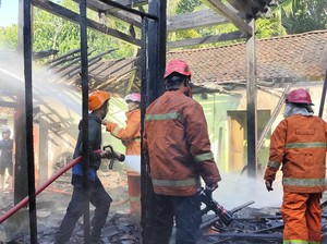 Kompor Lupa Dimatikan, Rumah Bos Catering di Kulon Progo Ludes Terbakar
