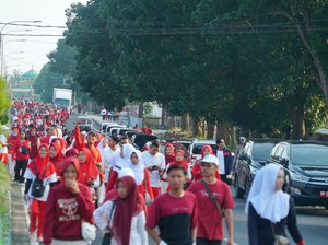 Ratusan Buruh di Bengkulu Ikuti Jalan Santai dan Pengobatan Gratis