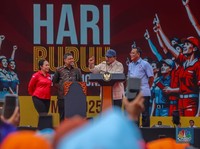 Presiden Prabowo Hadiri Peringatan Hari Buruh Internasional, Monas, Kamis (1/5/2025). (CNBC Indonesia/Faisal Rahman)