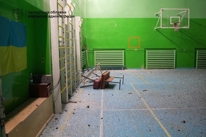 Militer Rusia melancarkan gelombang serangan rudal dan pesawat nirawak di Ukraina. (Zaporizhzhia Regional Military Civil Administration via Telegram/Handout via REUTERS)