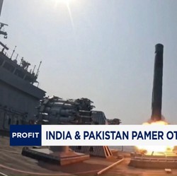 Video: Tegang! India & Pakistan Pamer Otot Militer di Laut Arab