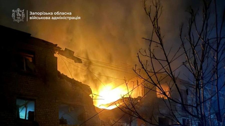 Militer Rusia melancarkan gelombang serangan rudal dan pesawat nirawak di Ukraina. (Zaporizhzhia Regional Military Civil Administration via Telegram/Handout via REUTERS)