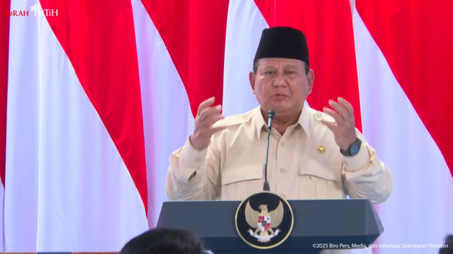 Presiden Prabowo Subianto menyampaikan pidato dalam Peringatan Hari Pendidikan Nasional 2025 dan Peluncuran PHTC Presiden, Bogor, (2/5/2025). (Tangkapan Layar Youtube Sekretariat Presiden)