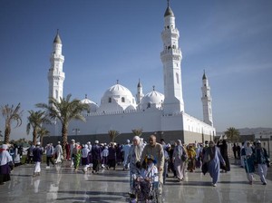 Video: Kisah Masjid Quba, Ditandingi Dhirar Buatan Kaum Munafik