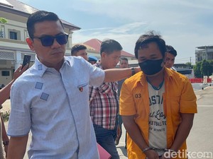 Emosi Bikin Pedagang Pempek Tikam Pria di Jambi