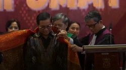 Video Pramono Diberi Ulos oleh HKI: Ini Kehormatan Bagi Saya