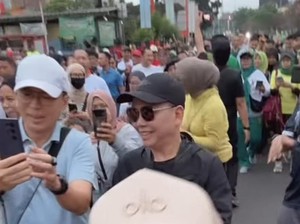Momen Keluarga Ayu Ting Ting Ramaikan CFD Margonda Depok