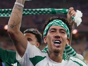 Roberto Firmino Bersinar Terang di Liga Champions Asia