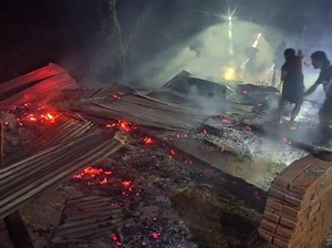 Rumah di Polman Terbakar Imbas Regulator Tabung Gas Bocor, Pasutri Luka