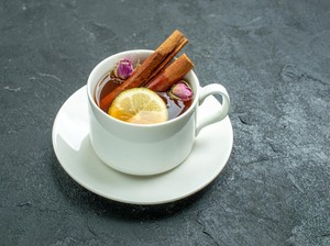 7 Minuman Hangat yang Ampuh Sembuhkan Radang Tenggorokan dan Mudah Dibuat
