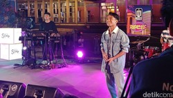 Betrand Peto Bawakan 2 Lagu Baru, Meriahkan detikSore On Location