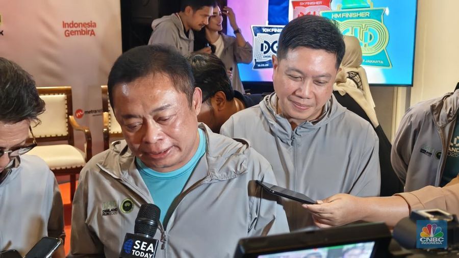 Direktur Utama Telkom Indonesia, Ririek Adriansyah saat ditemui usai konferensi pers Digiland, Senin (5/5/2025). (CNBC Indonesia/Novina)