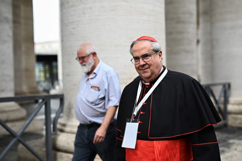 Kardinal Indonesia Ignatius Suharyo Hardjoatmodjo tiba untuk menghadiri pertemuan jemaat umum menjelang konklaf untuk memilih paus berikutnya di Roma, Italia, Senin (5/5/2025). (Andreas SOLARO / AFP) Kardinal Indonesia Ignatius Suharyo Hardjoatmodjo tiba untuk menghadiri pertemuan jemaat umum menjelang konklaf untuk memilih paus berikutnya di Roma, Italia, Senin (5/5/2025). (Andreas SOLARO / AFP)
