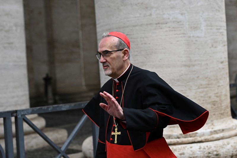 Kardinal Indonesia Ignatius Suharyo Hardjoatmodjo tiba untuk menghadiri pertemuan jemaat umum menjelang konklaf untuk memilih paus berikutnya di Roma, Italia, Senin (5/5/2025). (Andreas SOLARO / AFP) Kardinal Indonesia Ignatius Suharyo Hardjoatmodjo tiba untuk menghadiri pertemuan jemaat umum menjelang konklaf untuk memilih paus berikutnya di Roma, Italia, Senin (5/5/2025). (Andreas SOLARO / AFP)