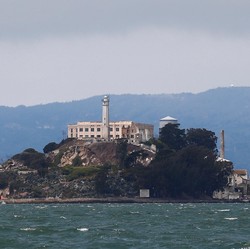 Trump Perintahkan Pembukaan Kembali Penjara Alcatraz