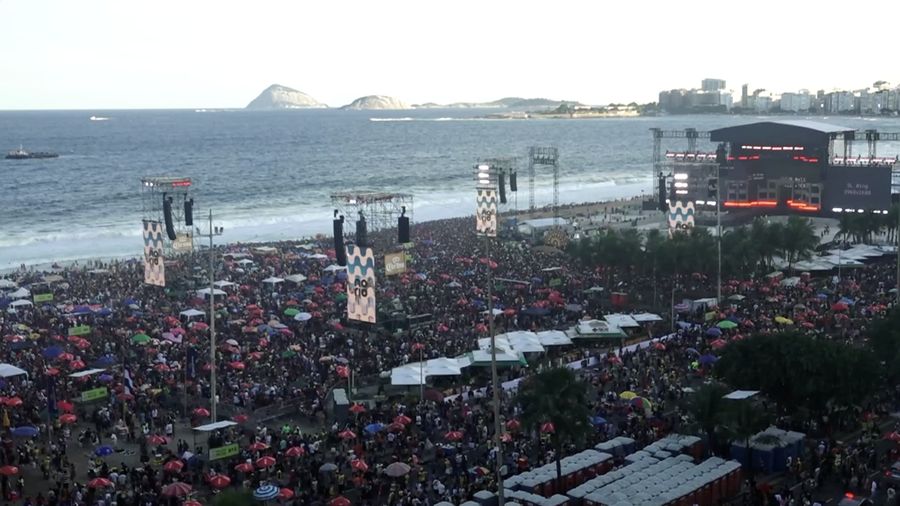 Polisi Brasil gagalkan rencana bom di konser Lady Gaga yang dihadiri 2 juta orang di Pantai Copacabana, Rio de Janeiro, Sabtu (3/5/2025). (Tangkapan Layar Video Reuters/RIO DE JANEIRO CIVIL POLICE HANDOUT)