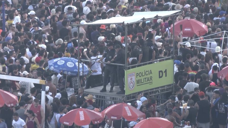 Polisi Brasil gagalkan rencana bom di konser Lady Gaga yang dihadiri 2 juta orang di Pantai Copacabana, Rio de Janeiro, Sabtu (3/5/2025). (Tangkapan Layar Video Reuters/RIO DE JANEIRO CIVIL POLICE HANDOUT)