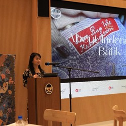 Marcelina Ungkap Kisah Batik Liem Ping Wie di Forum Bisnis Expo Osaka