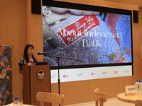 Marcelina Ungkap Kisah Batik Liem Ping Wie di Forum Bisnis Expo Osaka
