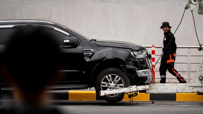 Ngeri! Potret Tragedi di Bandara, 2 Orang Tewas Ditabrak Mobil Nyasar