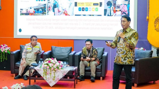 Dirut KAI Bagikan Inovasi Pelayanan Publik Berkelanjutan
