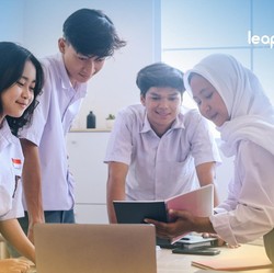 Telkom Dorong Pendidikan Digital Lewat Pijar Sekolah