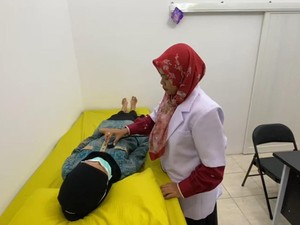 Dokter Ini Pasang Tarif Seikhlasnya, Bayar Pakai Doa Juga Boleh