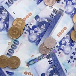 Mata Uangnya Terlalu Perkasa, Tetangga RI Ini Pusing Tujuh Keliling 