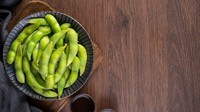Ngemil Malam Takut Asam Urat Naik? Coba Edamame dengan Porsi Tepat