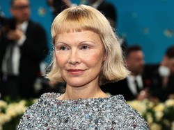 Gaya Rambut Bob Pendek Pamela Anderson Jadi Simbol 'Pejuang Feminin' Gaya Rambut Bob Pendek Pamela Anderson Jadi Simbol 'Pejuang Feminin'