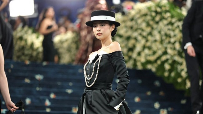 Jennie Donasi Rp1,1 Miliar agar Warga Miskin Tidak Kedinginan