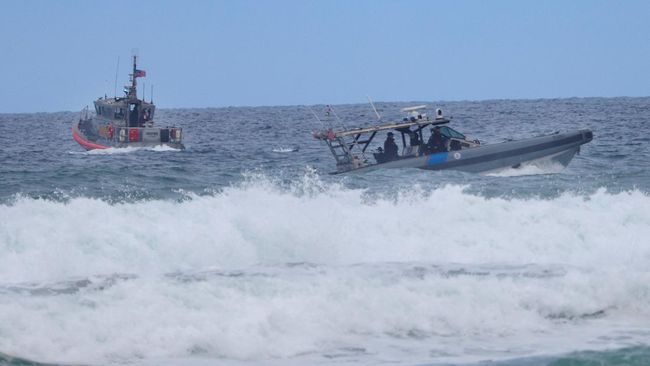 Kecelakaan Maut Kapal Terbalik Dekat Pantai, Korban Jiwa Berjatuhan