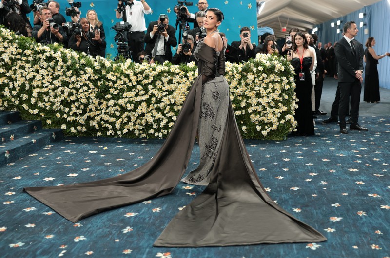Jennie menghadiri Met Gala 2025 bertajuk Jennie menghadiri Met Gala 2025 bertajuk