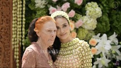 Prosesi Siraman Luna Maya dengan Tujuh Sumber Mata Air