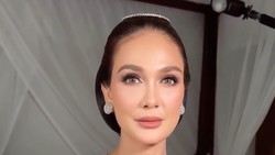Detail Makeup Siraman Luna Maya, Cantik Flawless Pancarkan Aura Manten