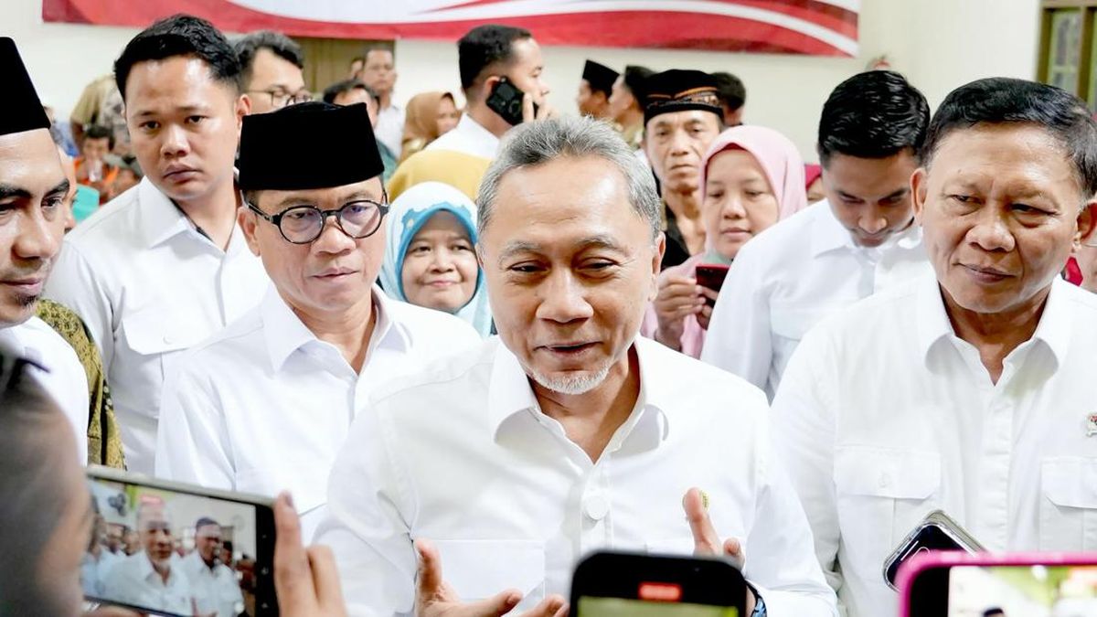 Survei Sebut Zulkifli Hasan Puncaki Daftar Menko Berkinerja Terbaik