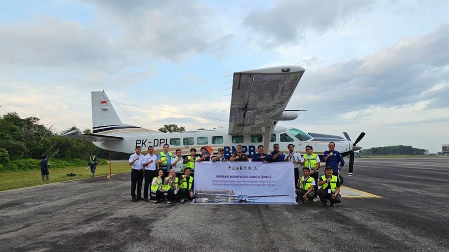 Operasi Modifikasi Cuaca dilakukan cegah karhutla di Riau. (Dok. BMKG)