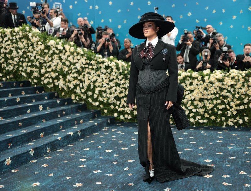 Jennie menghadiri Met Gala 2025 bertajuk Jennie menghadiri Met Gala 2025 bertajuk
