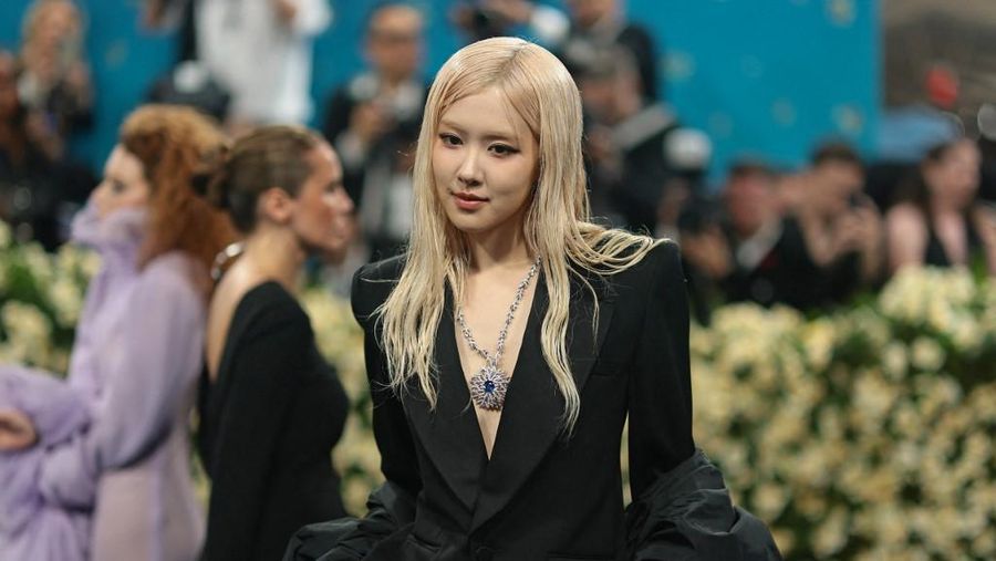 Lisa menghadiri Met Gala 2025 bertajuk Lisa menghadiri Met Gala 2025 bertajuk