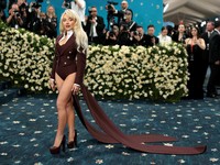 Sabrina Carpenter Murka, Tak Sudi Lagunya Dipakai Trump