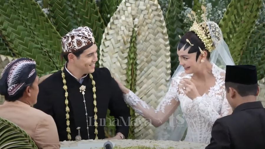 Akad nikah Luna Maya dan Maxime Bouttier. (YouTube/Luna Maya)