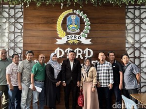 Pesangon Macet, Pendidikan Anak 16 Eks Karyawan Surabaya Terancam