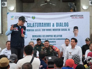 Dikeluhkan Warga, Mensos Akan Sediakan Fasilitas Sanitasi di Kampung Nelayan