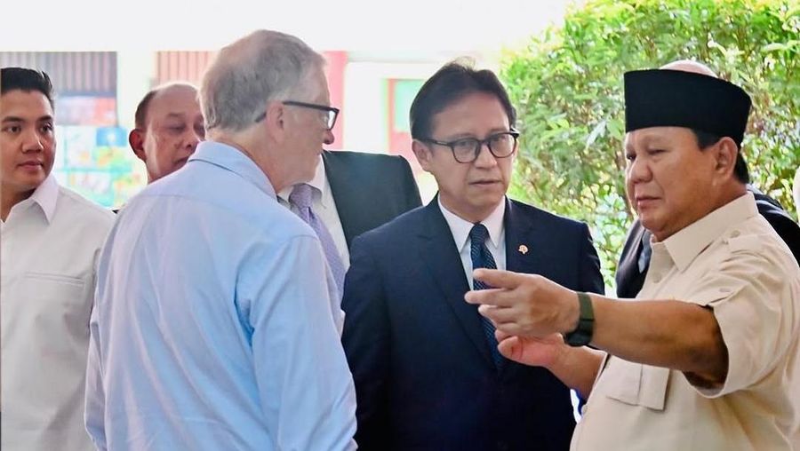 Menteri Kesehatan Budi Gunadi Sadikin mendampingi Presiden Prabowo Subianto dan Bill Gates dalam peninjauan program Cek Kesehatan Gratis di SDN Jati 3 Pulo Asem. (Instagram/bgsadikin) Menteri Kesehatan Budi Gunadi Sadikin mendampingi Presiden Prabowo Subianto dan Bill Gates dalam peninjauan program Cek Kesehatan Gratis di SDN Jati 3 Pulo Asem. (Instagram/bgsadikin)
