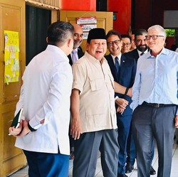 Peringatan Bill Gates Soal 4 Ancaman yang Sering Diabaikan Anak Muda